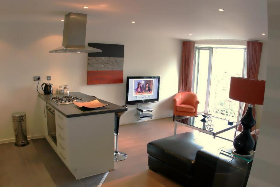 Chelmsford Serviced Apartments Esterno foto